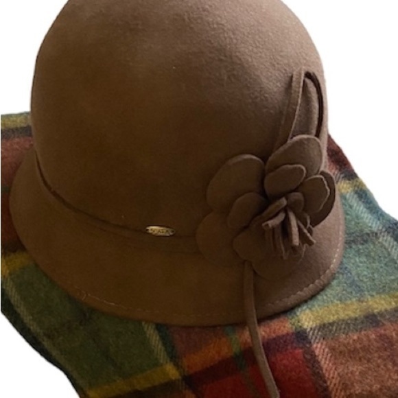 Scala Vintage Style Wool Cloche Hat - Picture 4 of 5